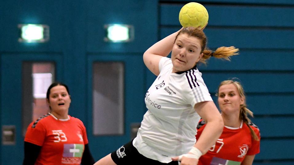 1. Damen DJK Coesfeld Handball Handballerin in Aktion DJK Coesfeld Handball