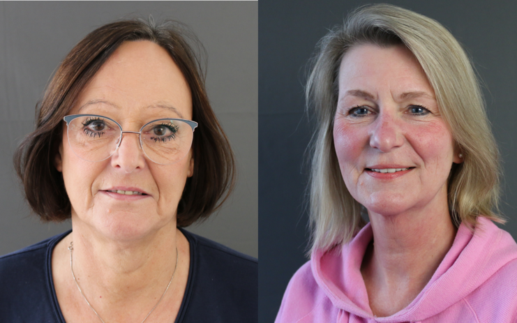 Porträt zweier Frauen mit unterschiedlichen Frisuren, eine mit Brille, die andere in einem pinken Hoodie auf grauem Hintergrund.