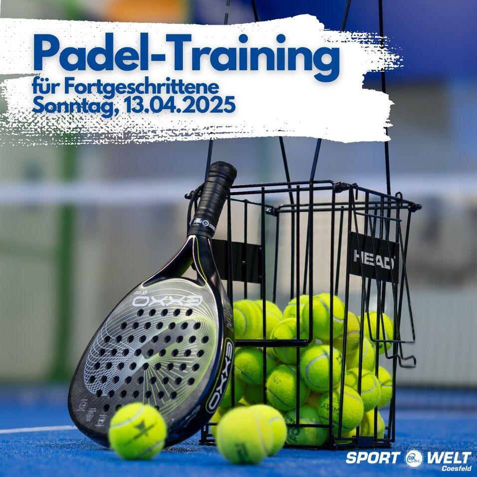 Padel-Schläger und ein Korb mit leuchtend gelben Bällen auf einem blauen Padelplatz für Fortgeschrittene.