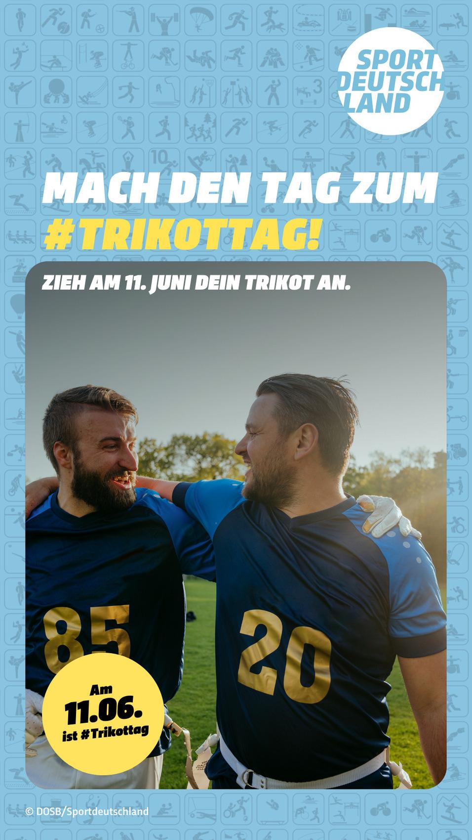 Zwei Männer in Trikots umarmen sich; blauer Rahmen mit gelber Schrift: „#Trikottag am 11.06.“